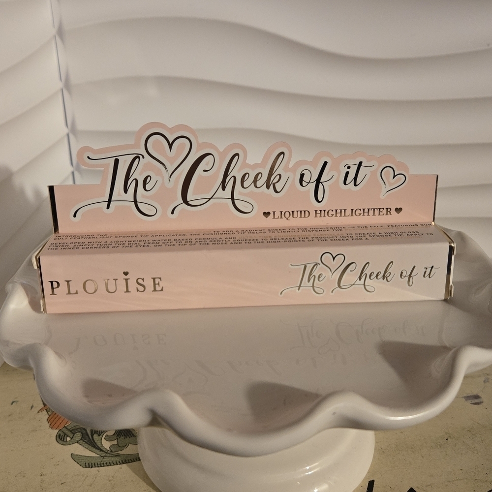 P.Louise The Cheek Of It Liquid Highlighter In Treasure Trove